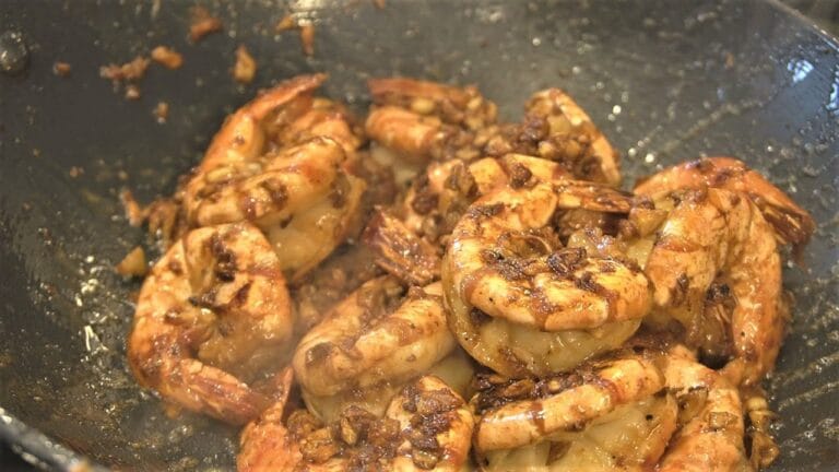 RECIPE: Burnt Garlic Butter Shrimp by Quang Tran