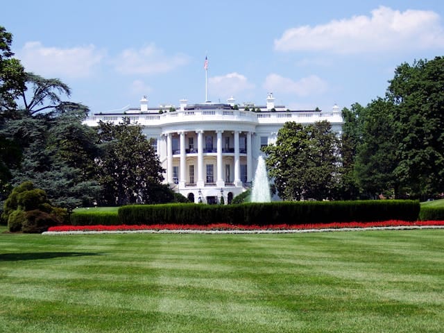 Photo of White House by Aaron Kittredge